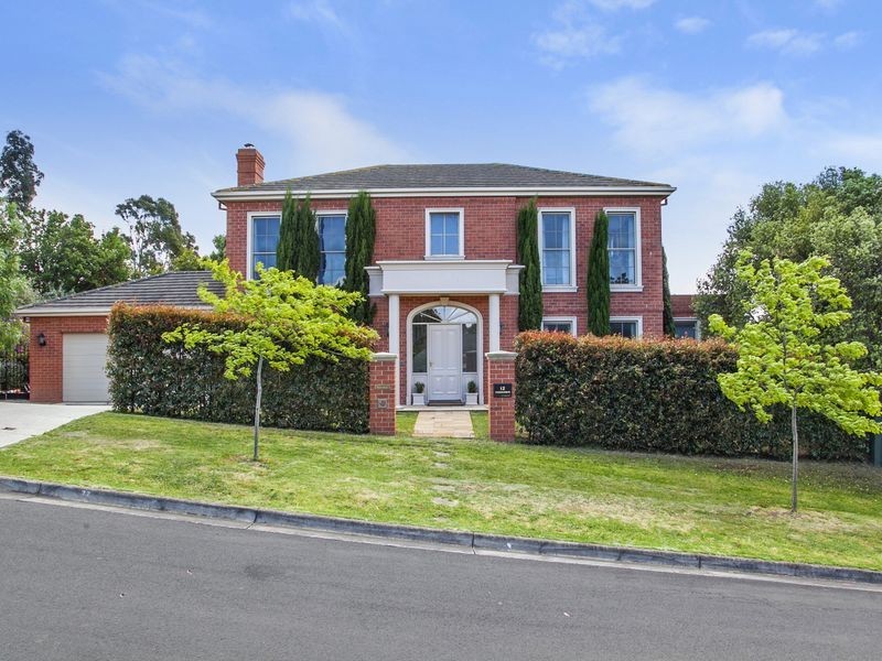 12 Thoroughbred Drive, Highton VIC 3216