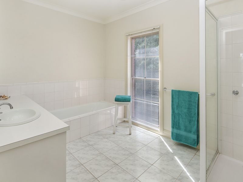 12 Thoroughbred Drive, Highton VIC 3216