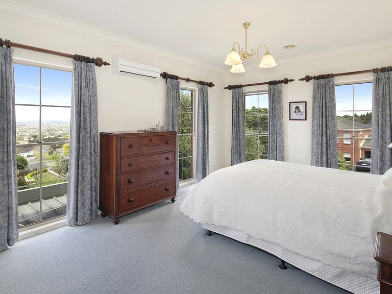 12 Thoroughbred Drive, Highton VIC 3216