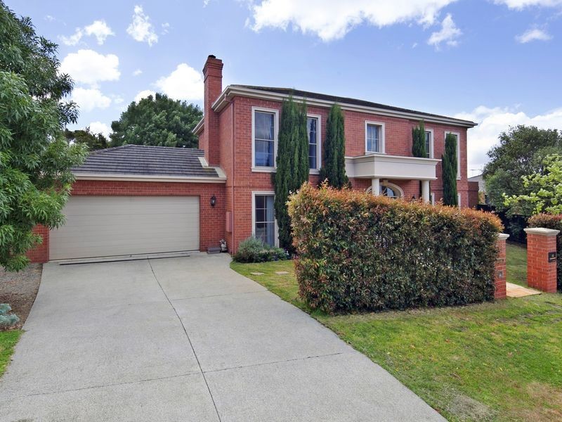12 Thoroughbred Drive, Highton VIC 3216