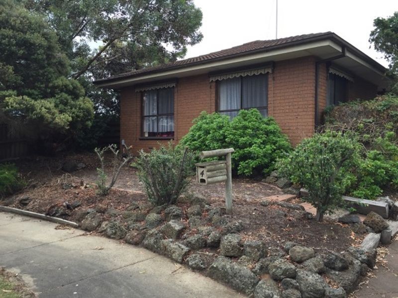 4 Jutland Court, Grovedale VIC 3216