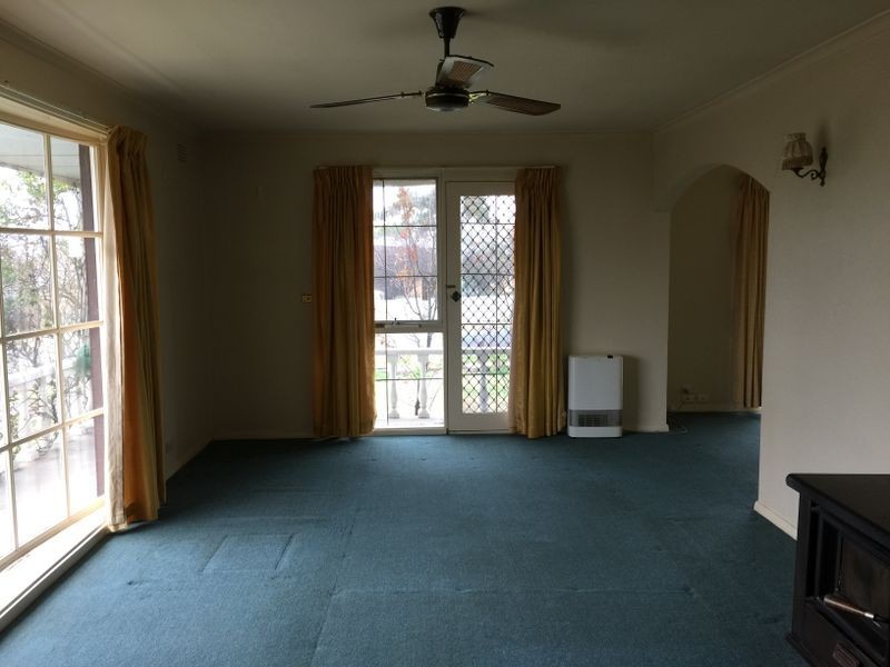 12 Colac Grove, Belmont VIC 3216