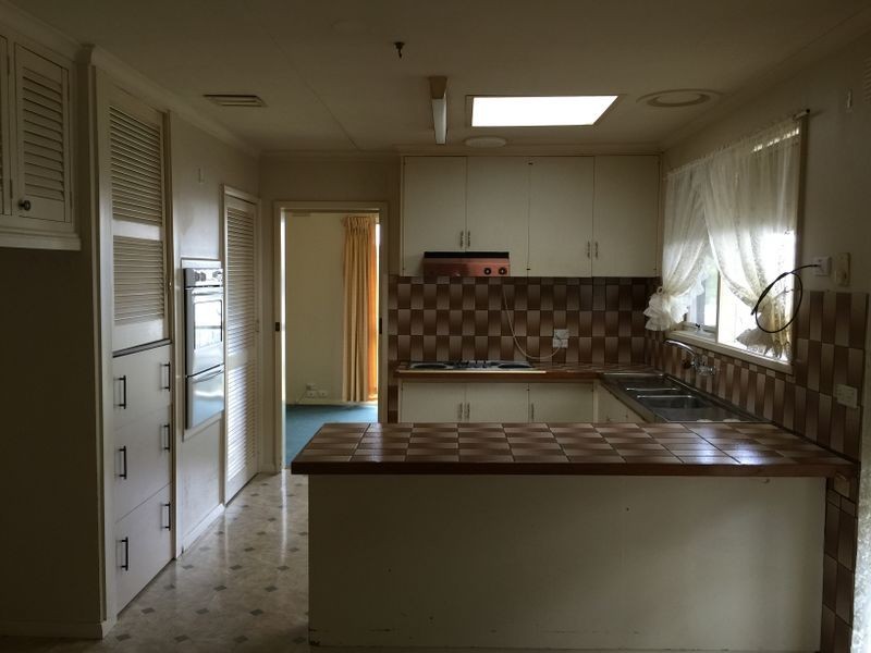 12 Colac Grove, Belmont VIC 3216