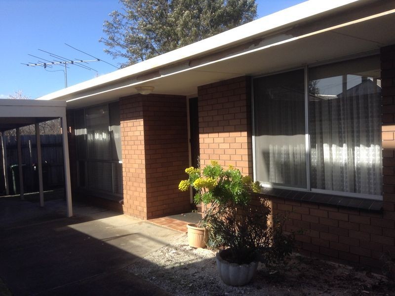 2/4 Glenleith Court, Drumcondra VIC 3215