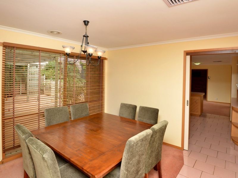 4 Rowan Court, Belmont VIC 3216