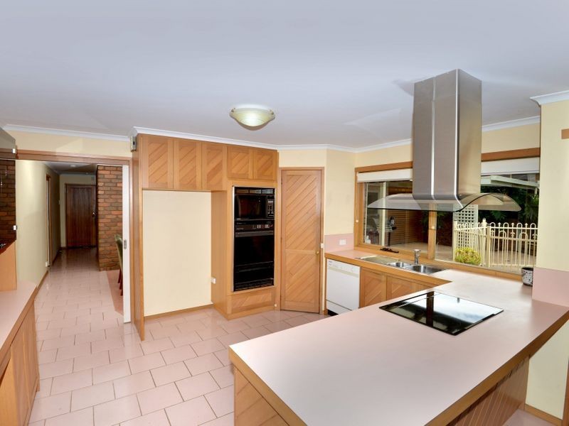 4 Rowan Court, Belmont VIC 3216