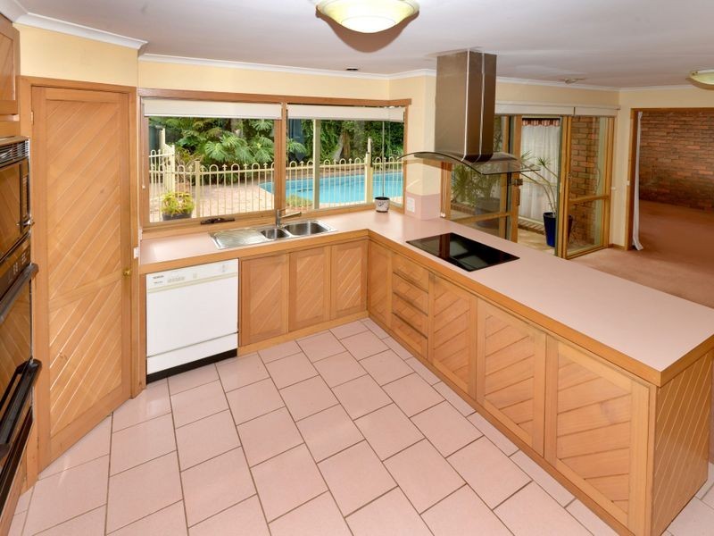 4 Rowan Court, Belmont VIC 3216