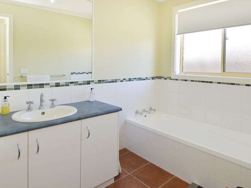 5 Gallagher Close, Grovedale VIC 3216