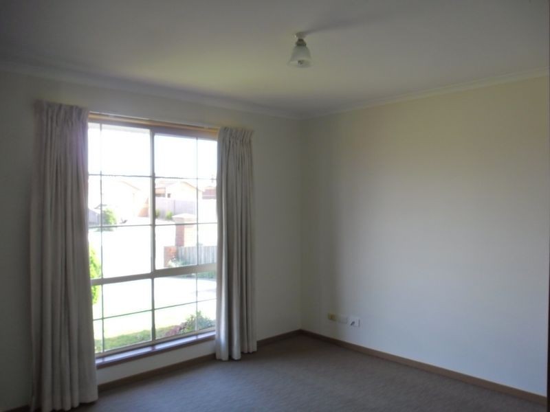 1/20 Mulquiney Crescent, Highton VIC 3216