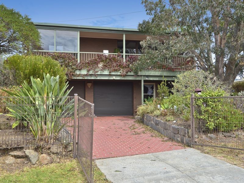 15 Portsmouth Crescent, Grovedale VIC 3216