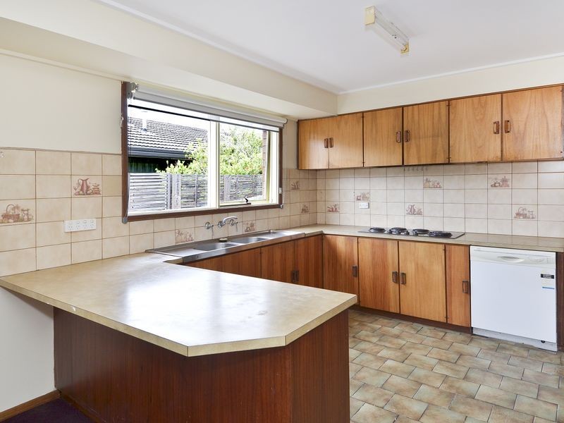 15 Portsmouth Crescent, Grovedale VIC 3216
