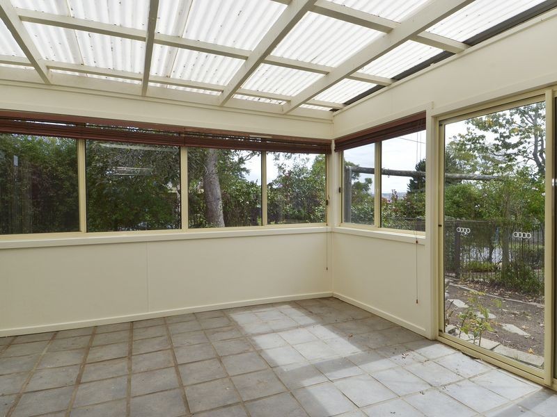 15 Portsmouth Crescent, Grovedale VIC 3216