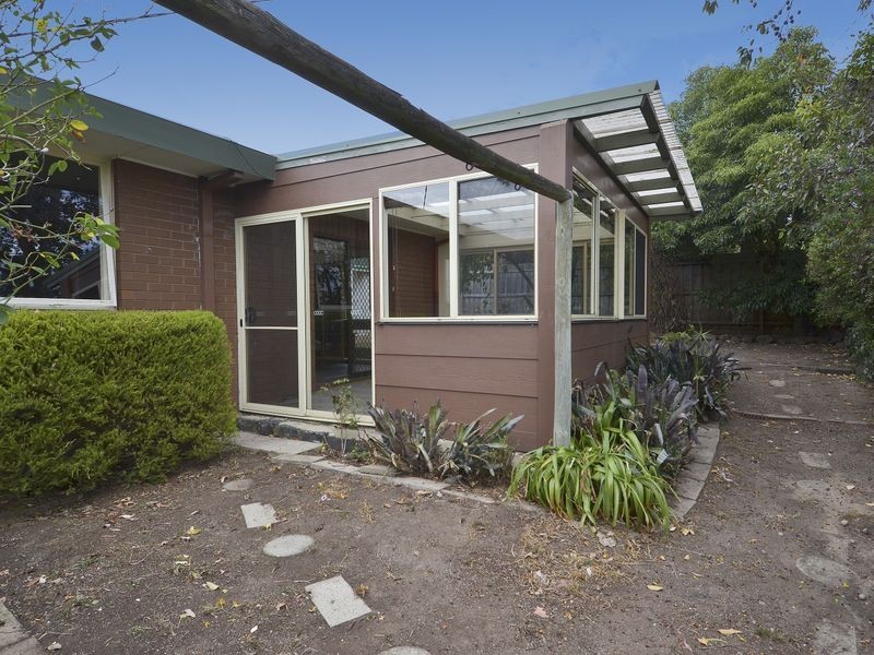 15 Portsmouth Crescent, Grovedale VIC 3216