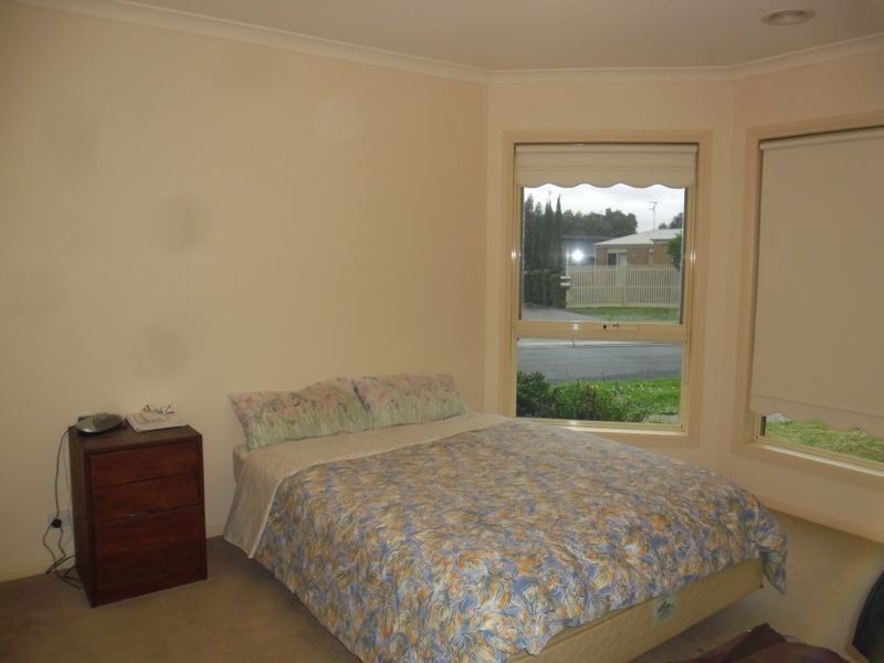 24 Molesworth Drive, Highton VIC 3216