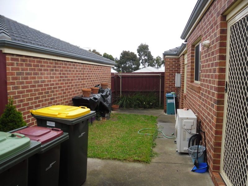 24 Molesworth Drive, Highton VIC 3216