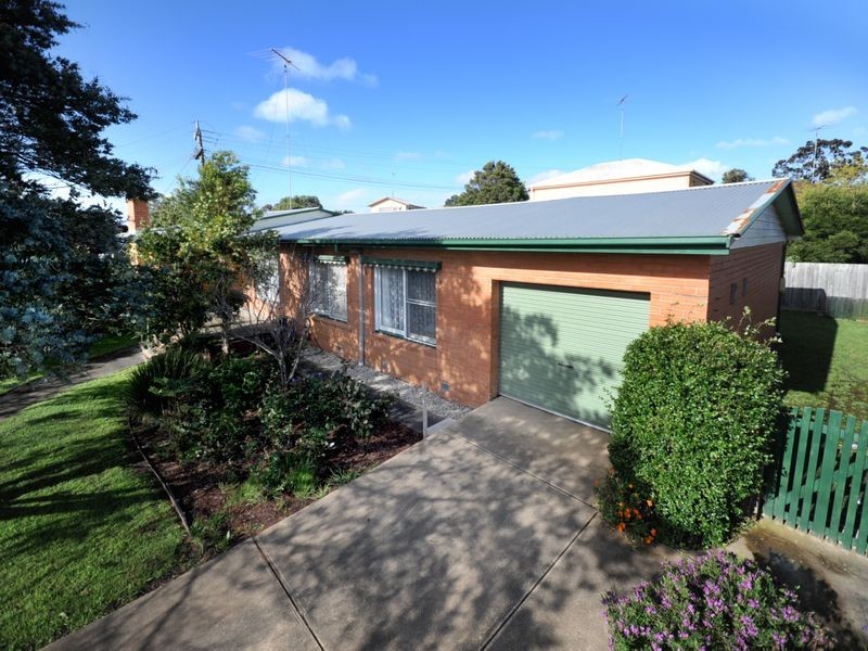 8 Kensington Road, Leopold VIC 3224