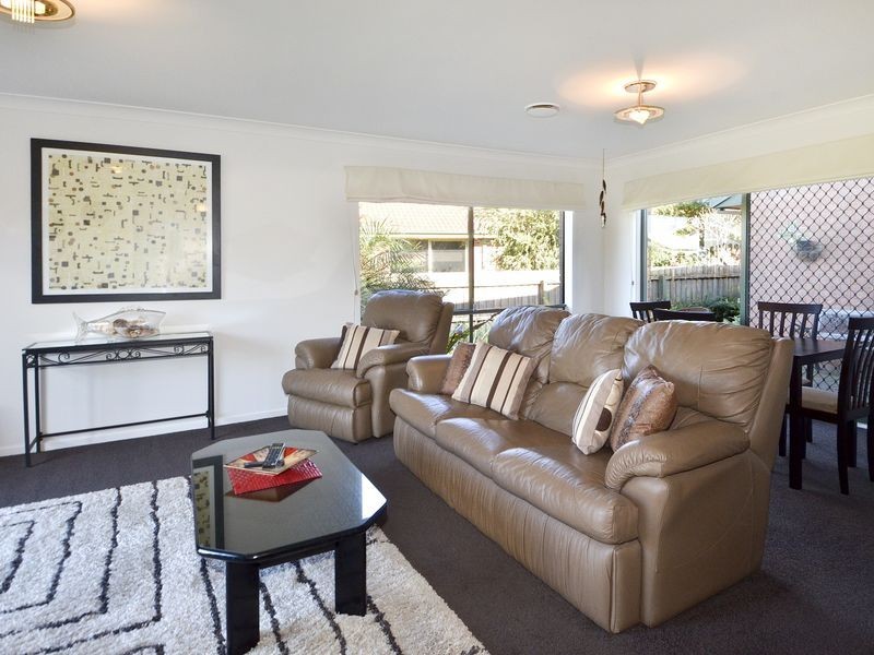 18 Waurn Park Court, Belmont VIC 3216