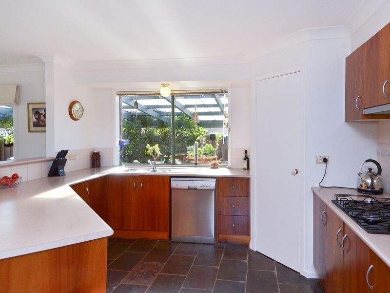 18 Waurn Park Court, Belmont VIC 3216