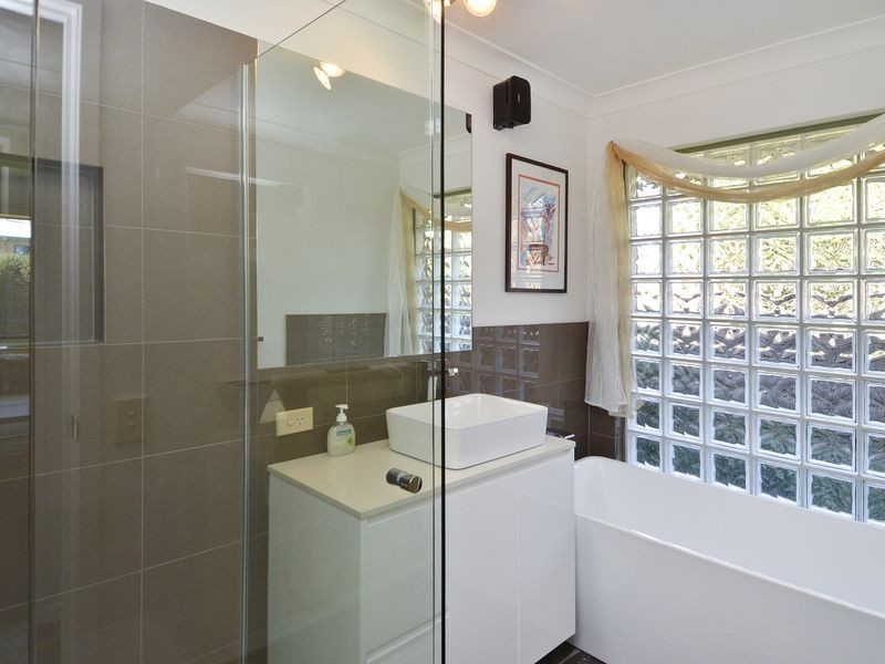 18 Waurn Park Court, Belmont VIC 3216