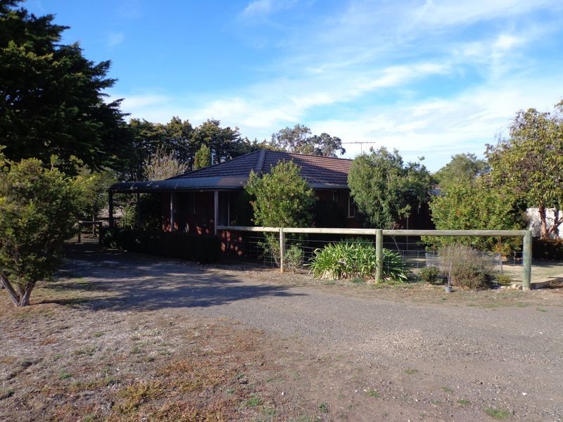 935 Mt Duneed Road, Freshwater Creek VIC 3216