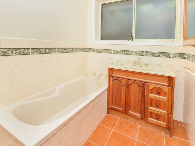 33 Kana Street, Grovedale VIC 3216