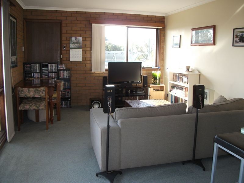 4/6 East View Parade, Belmont VIC 3216