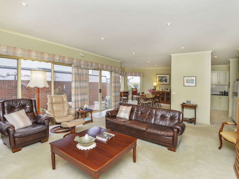 44 Villamanta Street, Geelong West VIC 3218