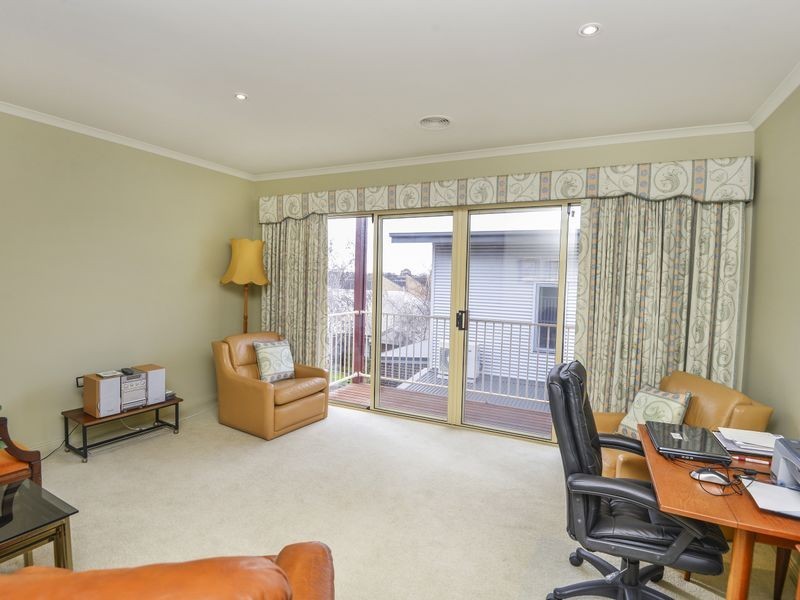 44 Villamanta Street, Geelong West VIC 3218