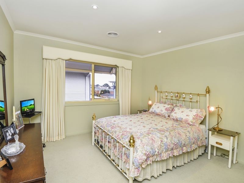 44 Villamanta Street, Geelong West VIC 3218