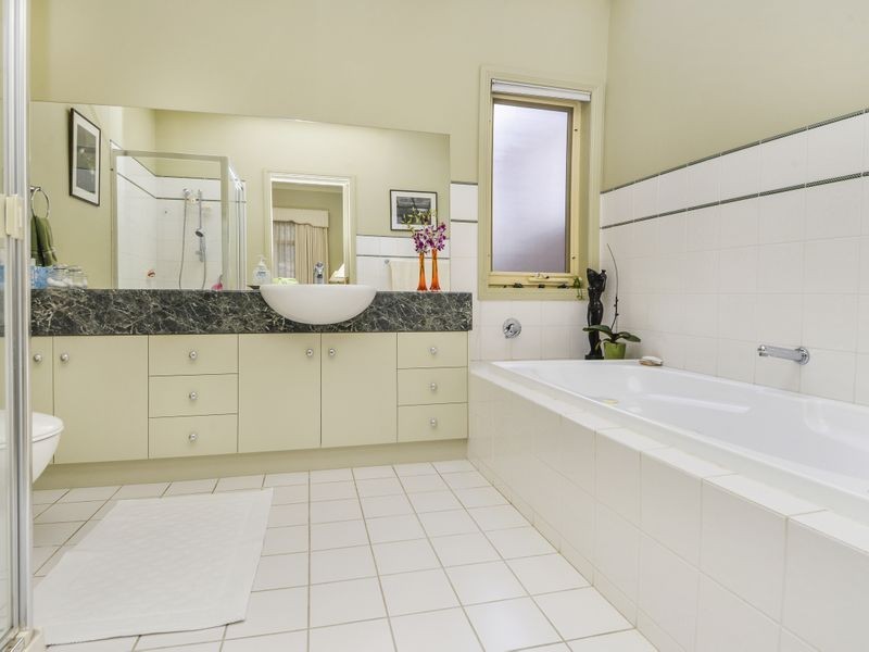 44 Villamanta Street, Geelong West VIC 3218