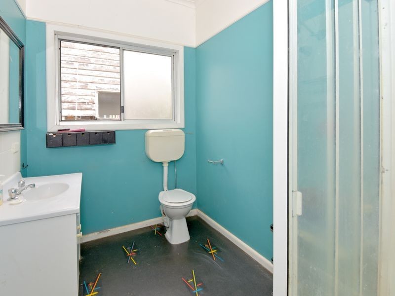 24 Torquay Road, Belmont VIC 3216