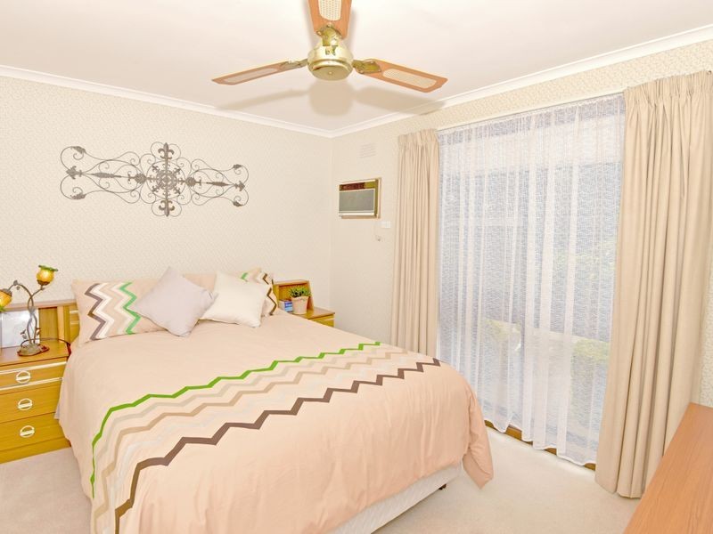 15 Poplar Court, Belmont VIC 3216