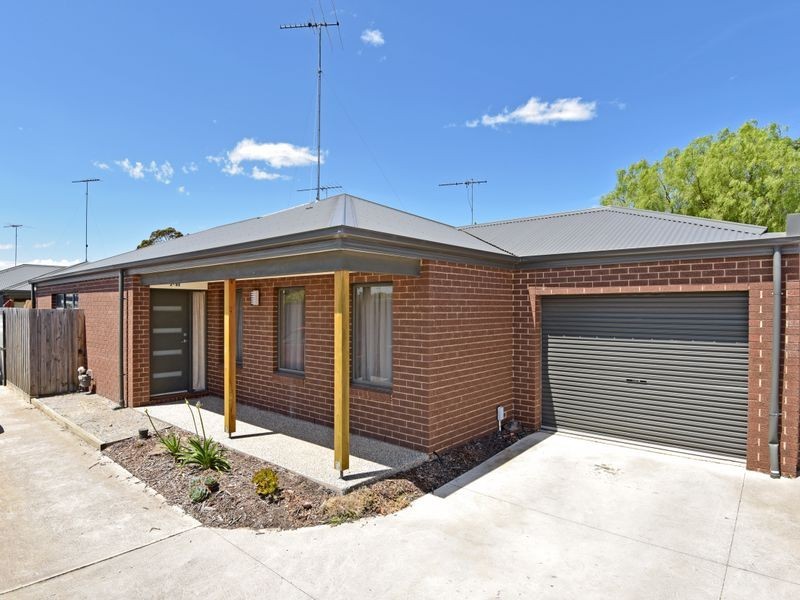2/51 Tucker Street, Breakwater VIC 3219