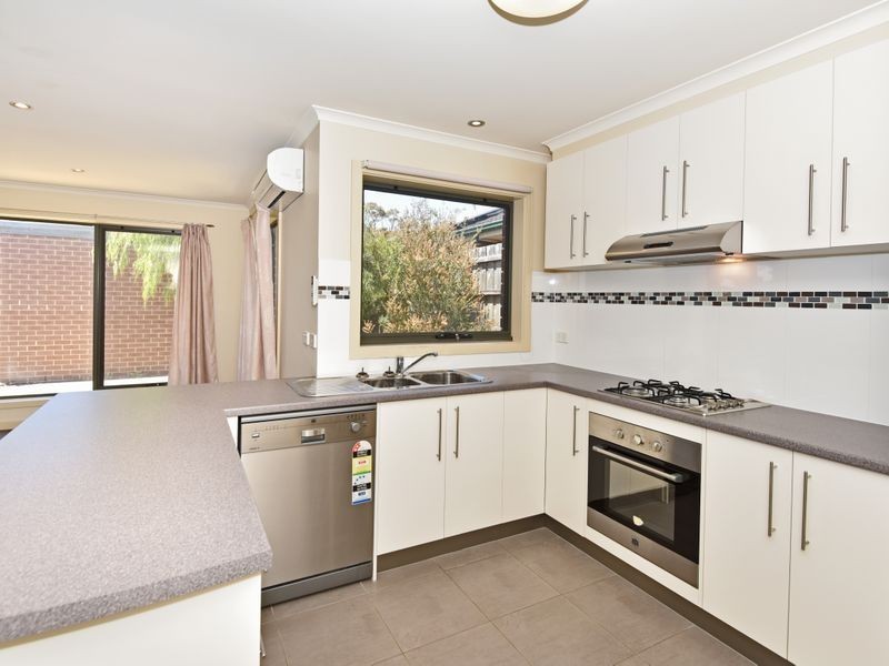 2/51 Tucker Street, Breakwater VIC 3219