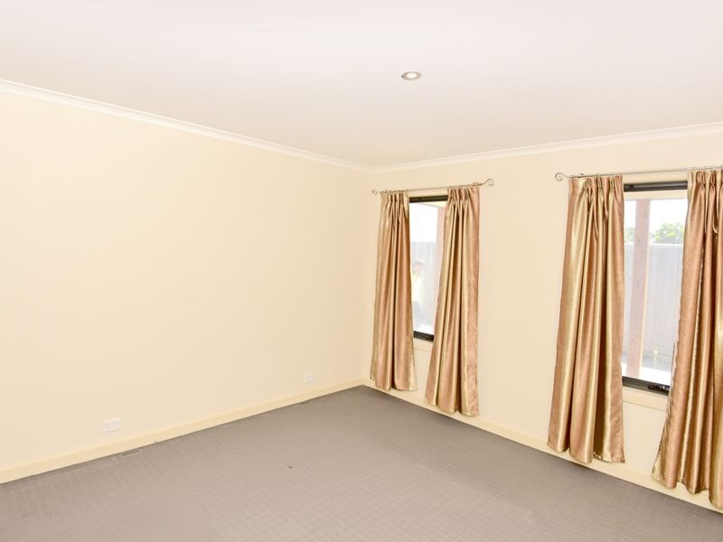 2/51 Tucker Street, Breakwater VIC 3219