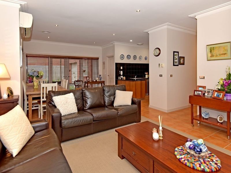 1 Elmsford Court, Highton VIC 3216