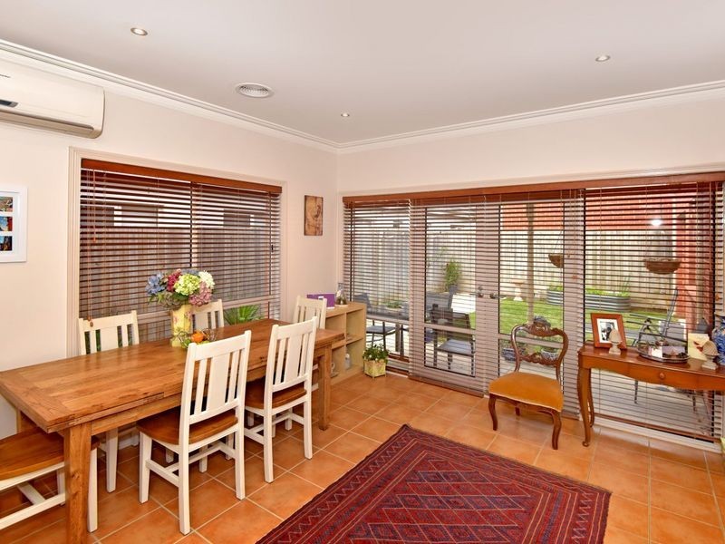 1 Elmsford Court, Highton VIC 3216