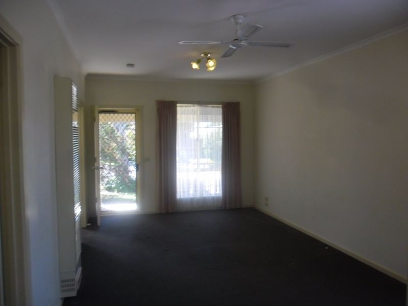 2/6 Tunbury Court, Highton VIC 3216