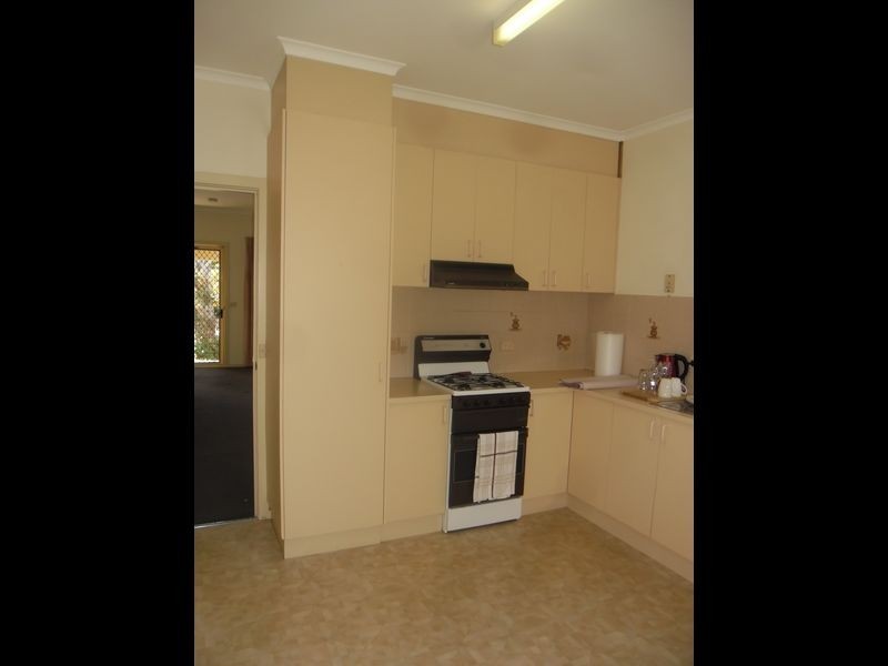 2/6 Tunbury Court, Highton VIC 3216