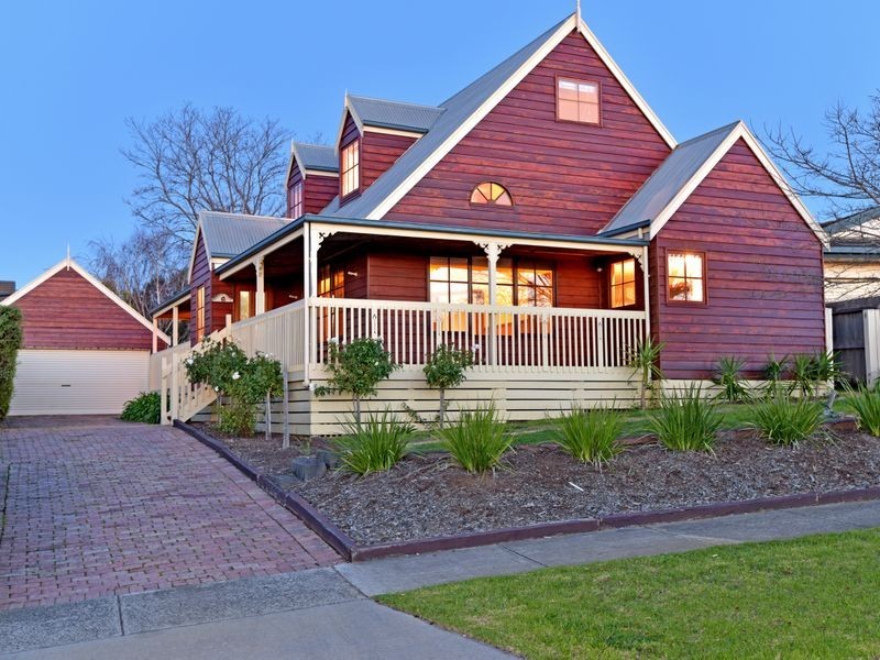 9 Willesden Drive, Waurn Ponds VIC 3216