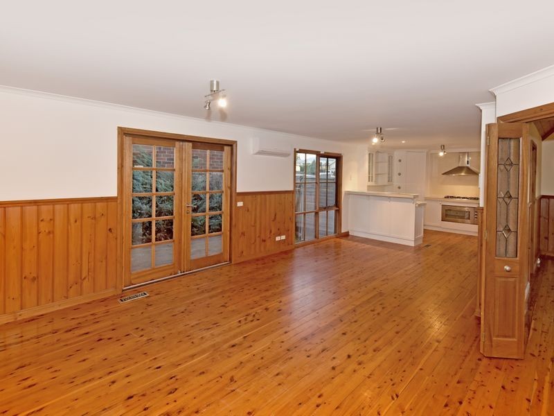 9 Willesden Drive, Waurn Ponds VIC 3216