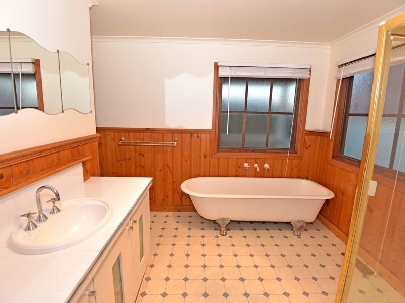 9 Willesden Drive, Waurn Ponds VIC 3216