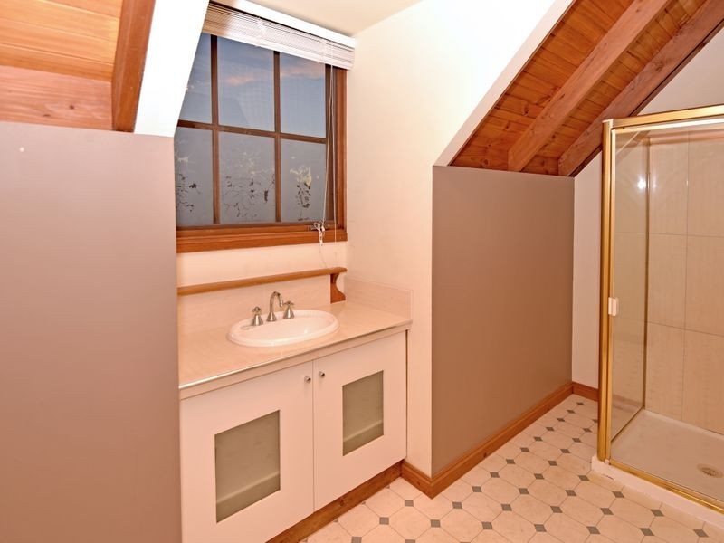 9 Willesden Drive, Waurn Ponds VIC 3216