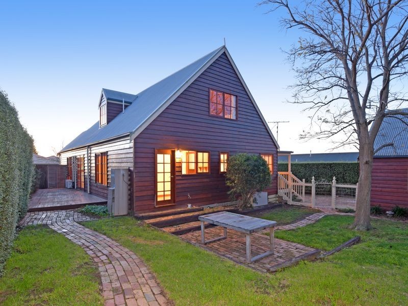 9 Willesden Drive, Waurn Ponds VIC 3216