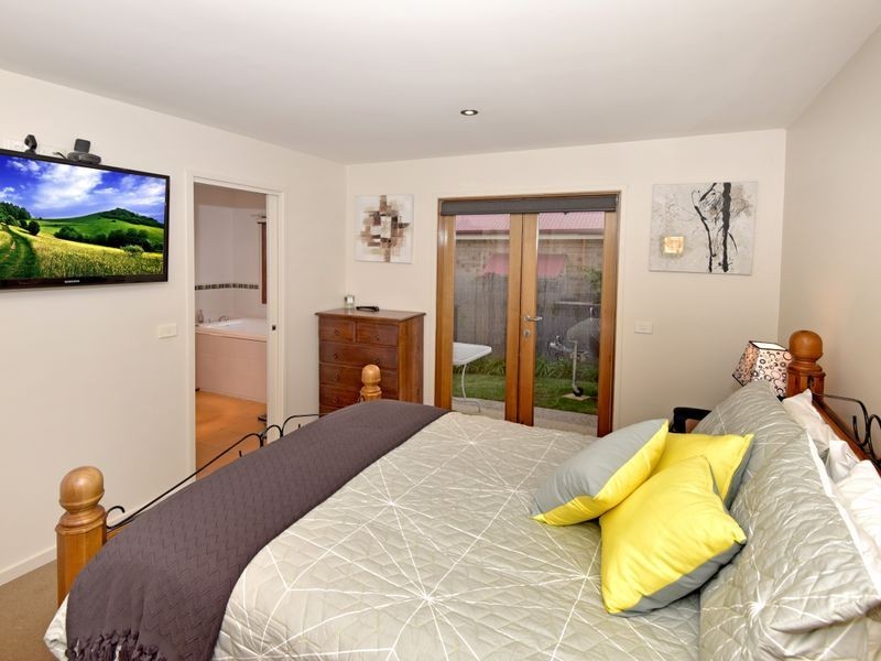 11 Maddison Court, Leopold VIC 3224