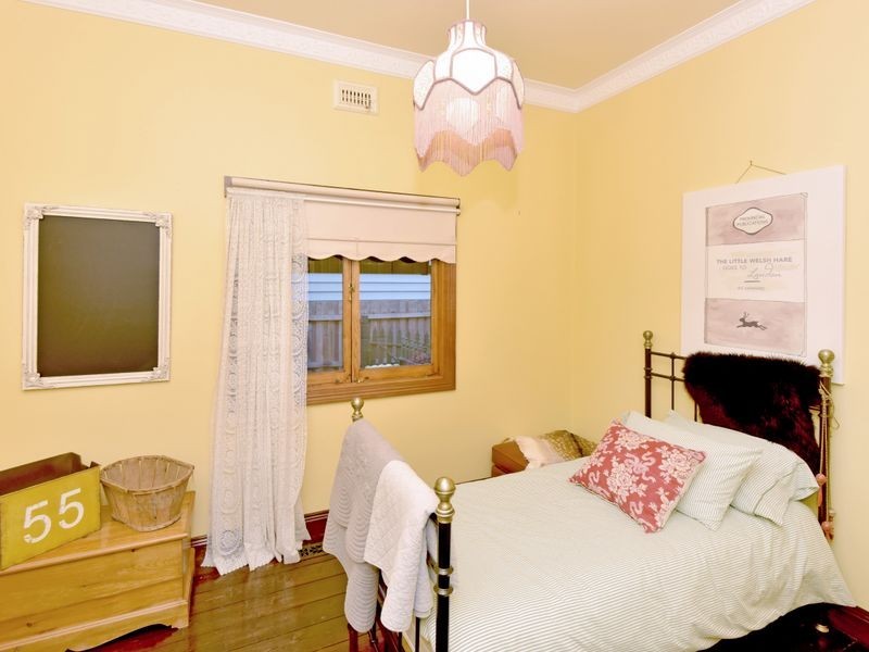 31a Mervyn Street, Newtown VIC 3220