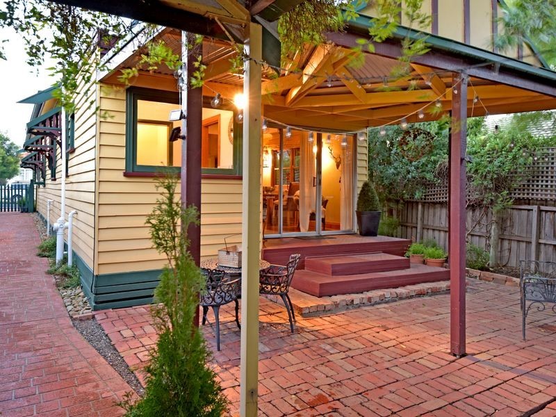 31a Mervyn Street, Newtown VIC 3220