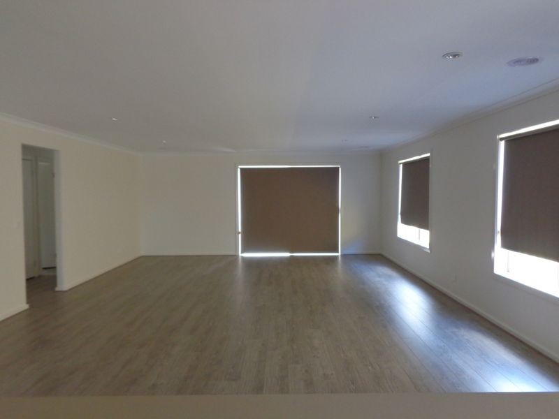 5 Rainford Place, Mount Duneed VIC 3216