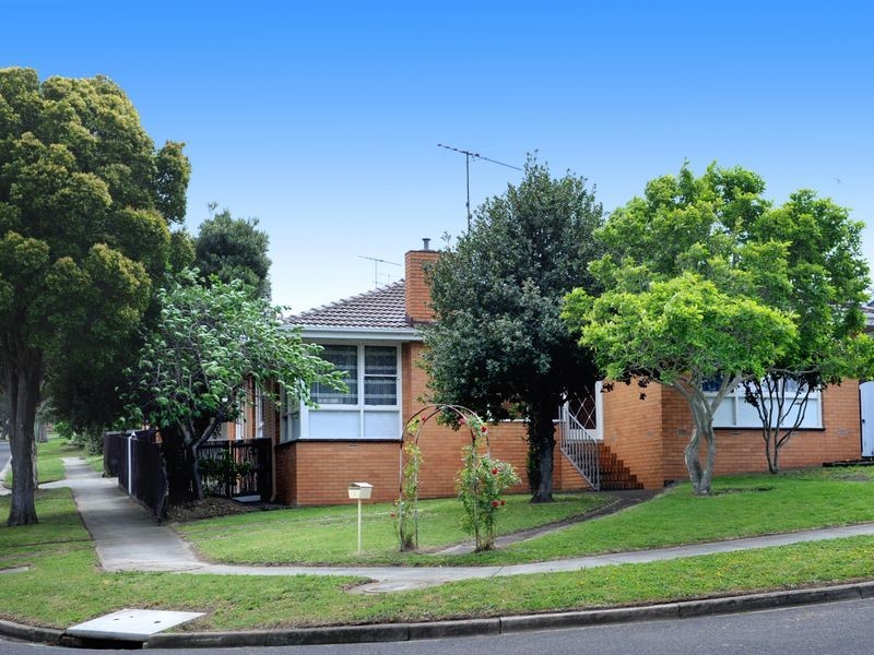 4 Evwick Crescent, Highton VIC 3216