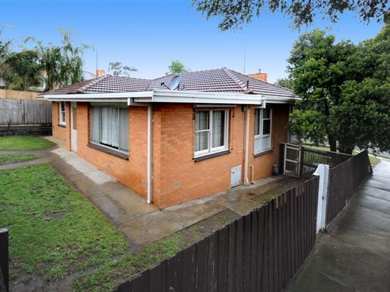 4 Evwick Crescent, Highton VIC 3216